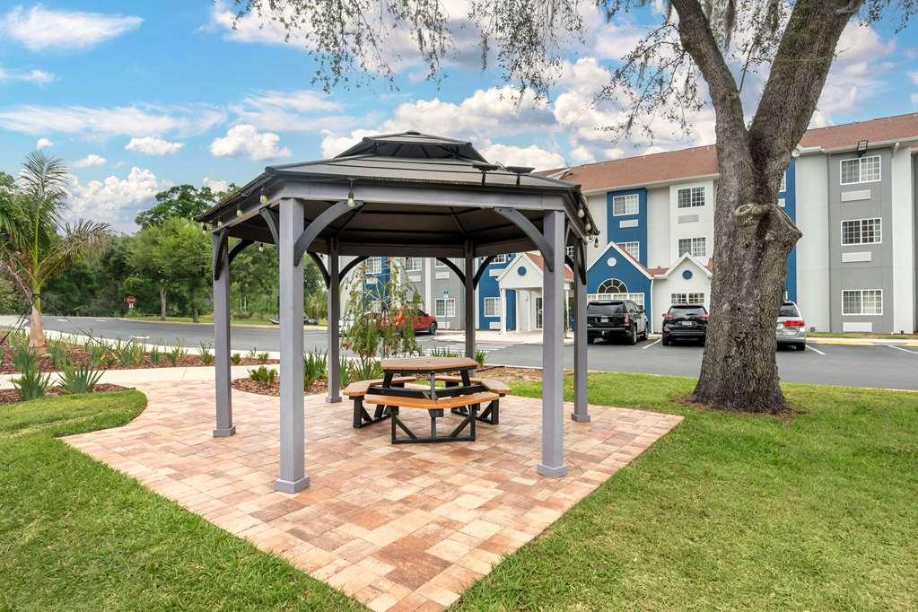 Microtel Inn & Suites By Wyndham Brooksville Ridge Manor Exterior foto
